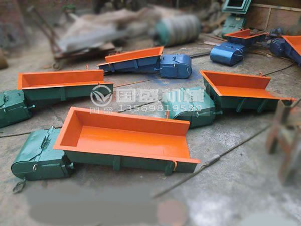 電磁振動給料機的結構圖 電磁振動給料機的結構圖