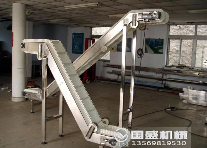 大傾角皮帶輸送機型號 大傾角皮帶輸送機型號