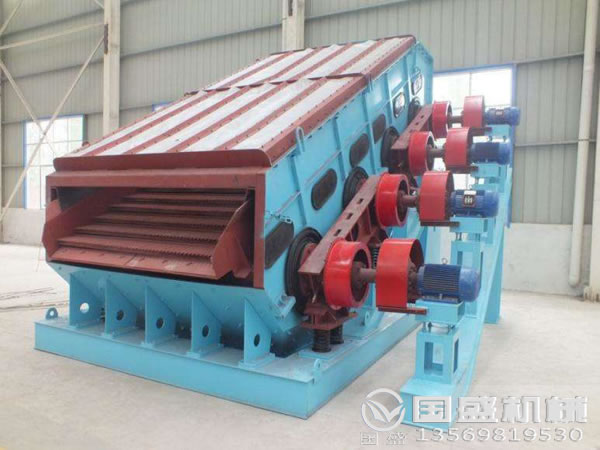 大型高幅振動(dòng)篩 大型高幅振動(dòng)篩